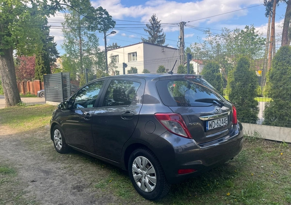 Toyota Yaris cena 22000 przebieg: 198000, rok produkcji 2012 z Warszawa małe 29